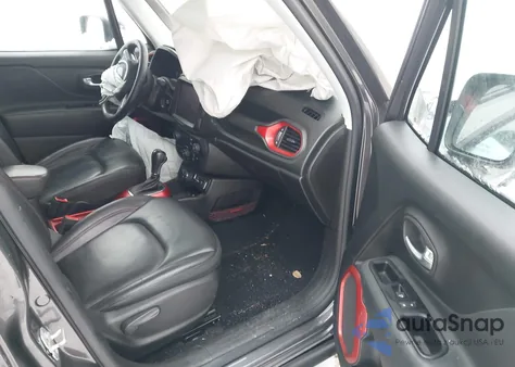 2021 Jeep Renegade Trailhawk 4X4 z USA, uszkodzony, nr VIN ZACNJDC13MPM94818